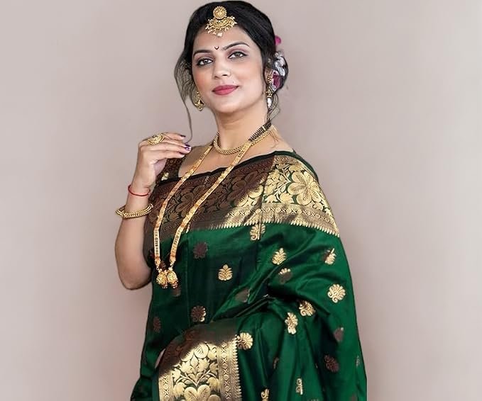 Women's Pure Soft Silk Saree With Blouse Piece